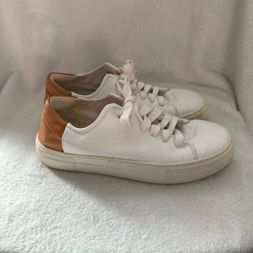 ABLE Shoes women’s Size 9 White and Tan Women's Sneakers Walking Lace Up